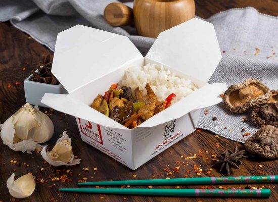 Pui cu legume bambus si ciuperci Shiitake